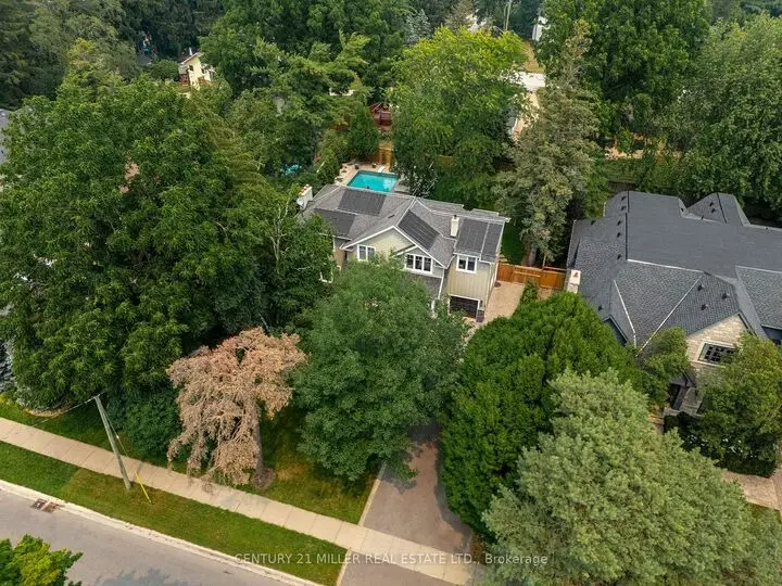 Property Photo: 407 Maple Grove Drive ON L6J 4V8
